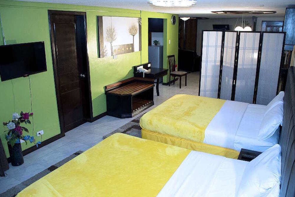 Manila Bay Serviced Apartments Екстериор снимка