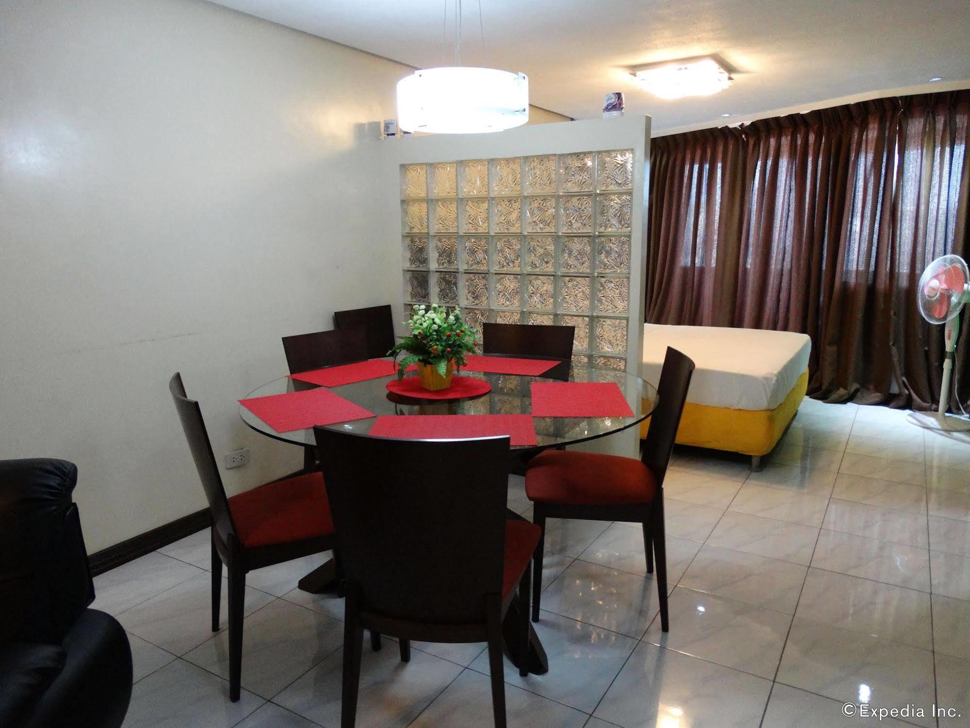Manila Bay Serviced Apartments Екстериор снимка