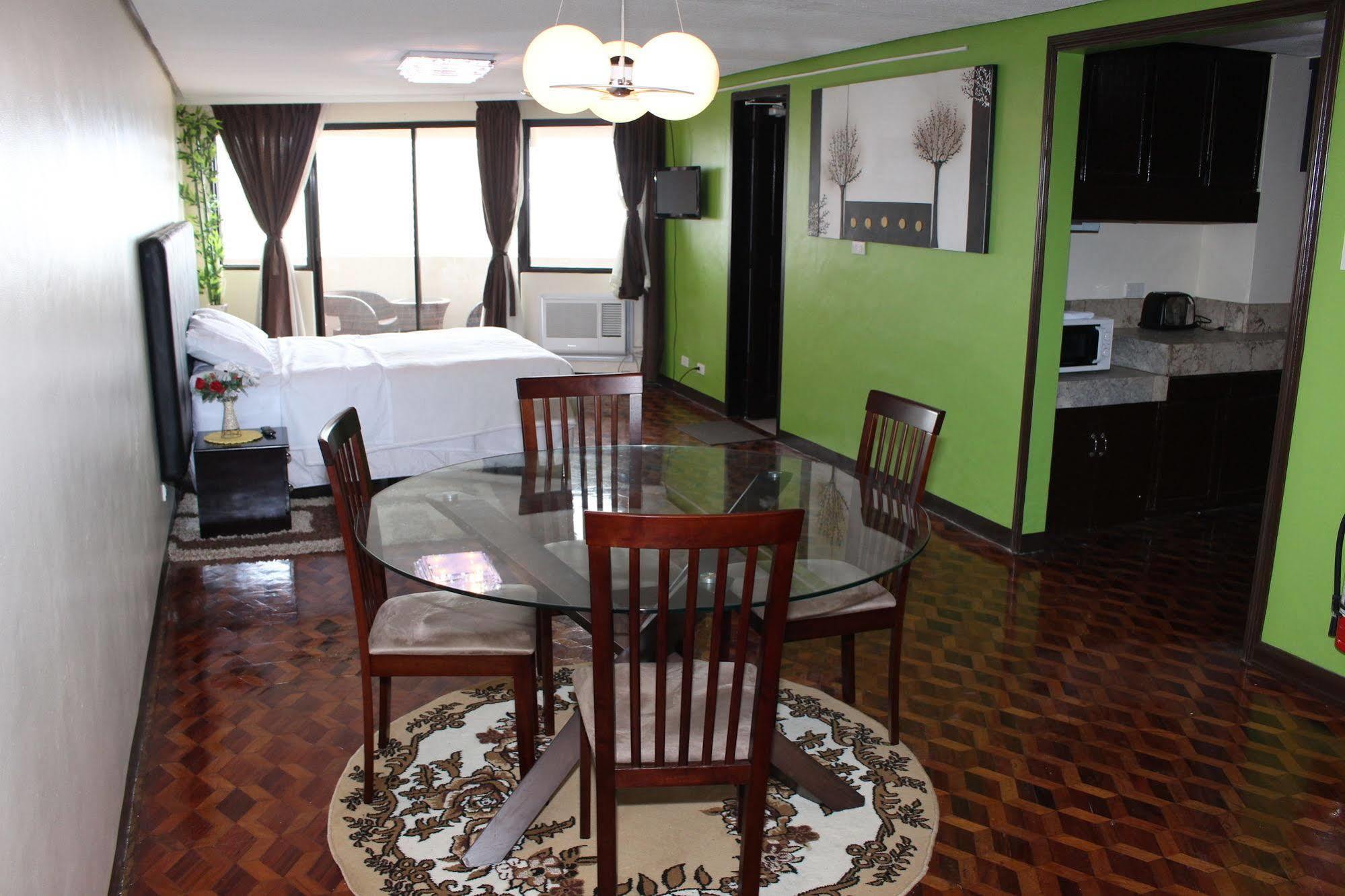 Manila Bay Serviced Apartments Екстериор снимка